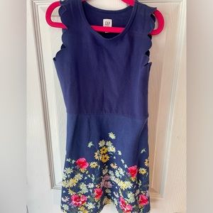 Gap Kids size 6-7 sleeveless dress with floral detail.